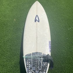 5”6 Robert’s Surfboard 