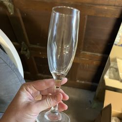 12 champagne glasses, clear