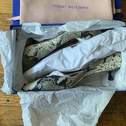 Stuart Weitzman 