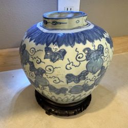 Vintage Chinese Qinghua Ming-Style Pottery Vase