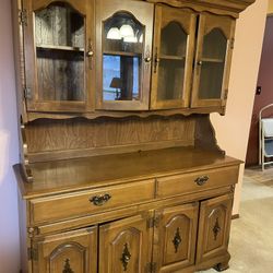 Ethan Allen Hutch