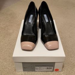 PRADA Vernice Bicolor (Black /Travertino) Calzature Donna Pumps