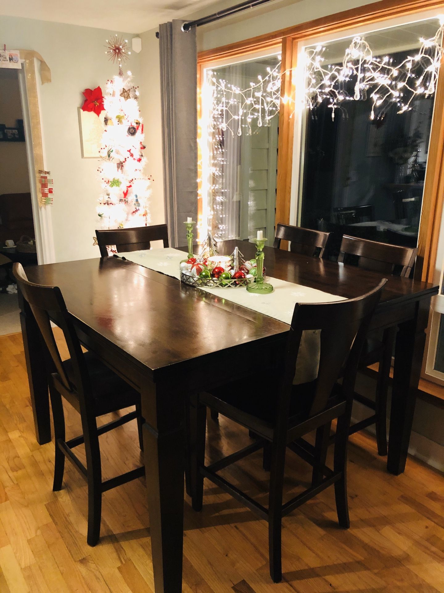 8 person dining room table