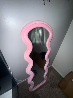 Pink mirror