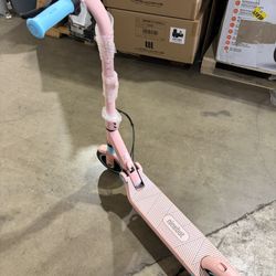 Segway ninebot KickScooter。E8