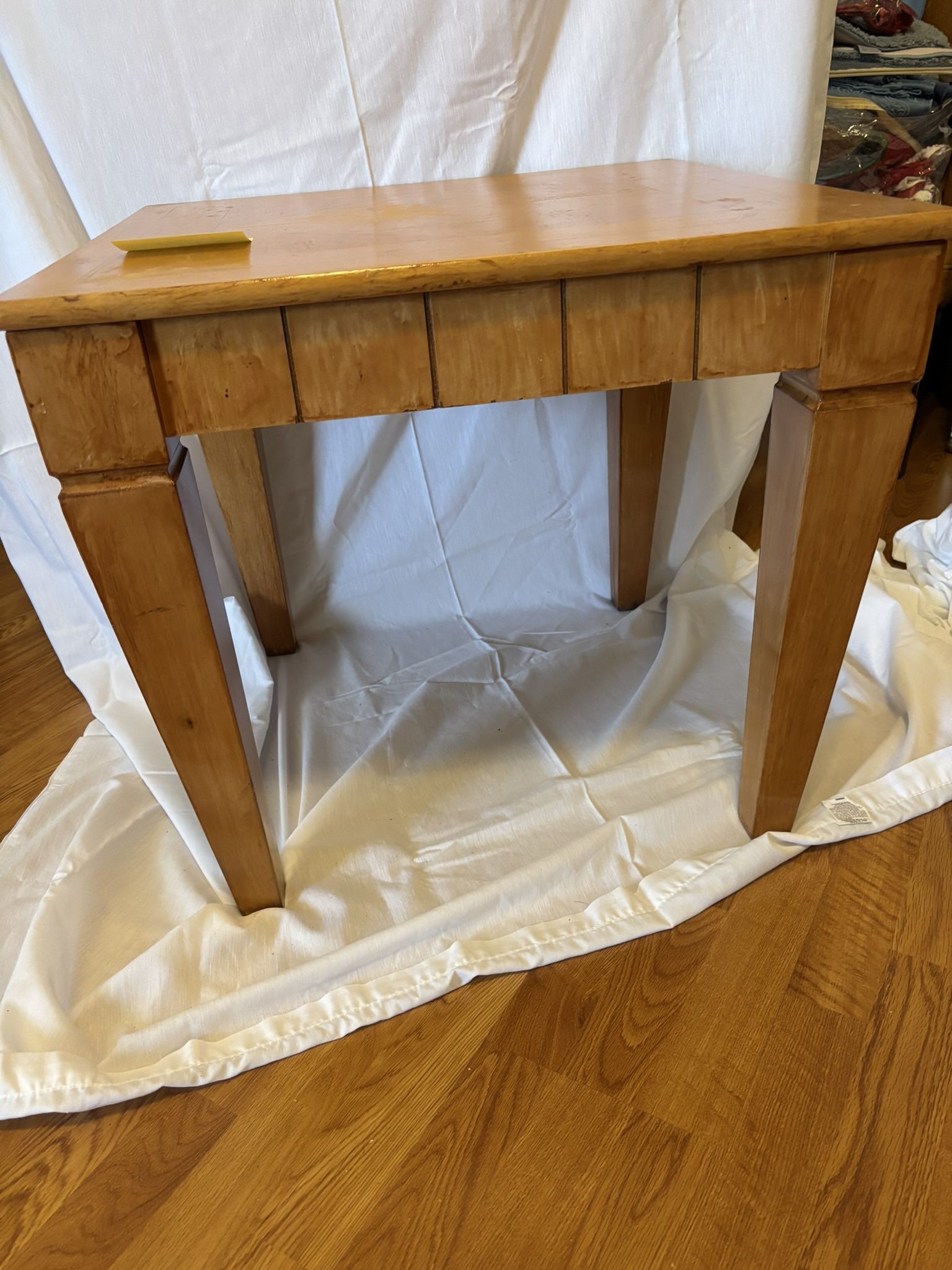 $15 - Oak End Table