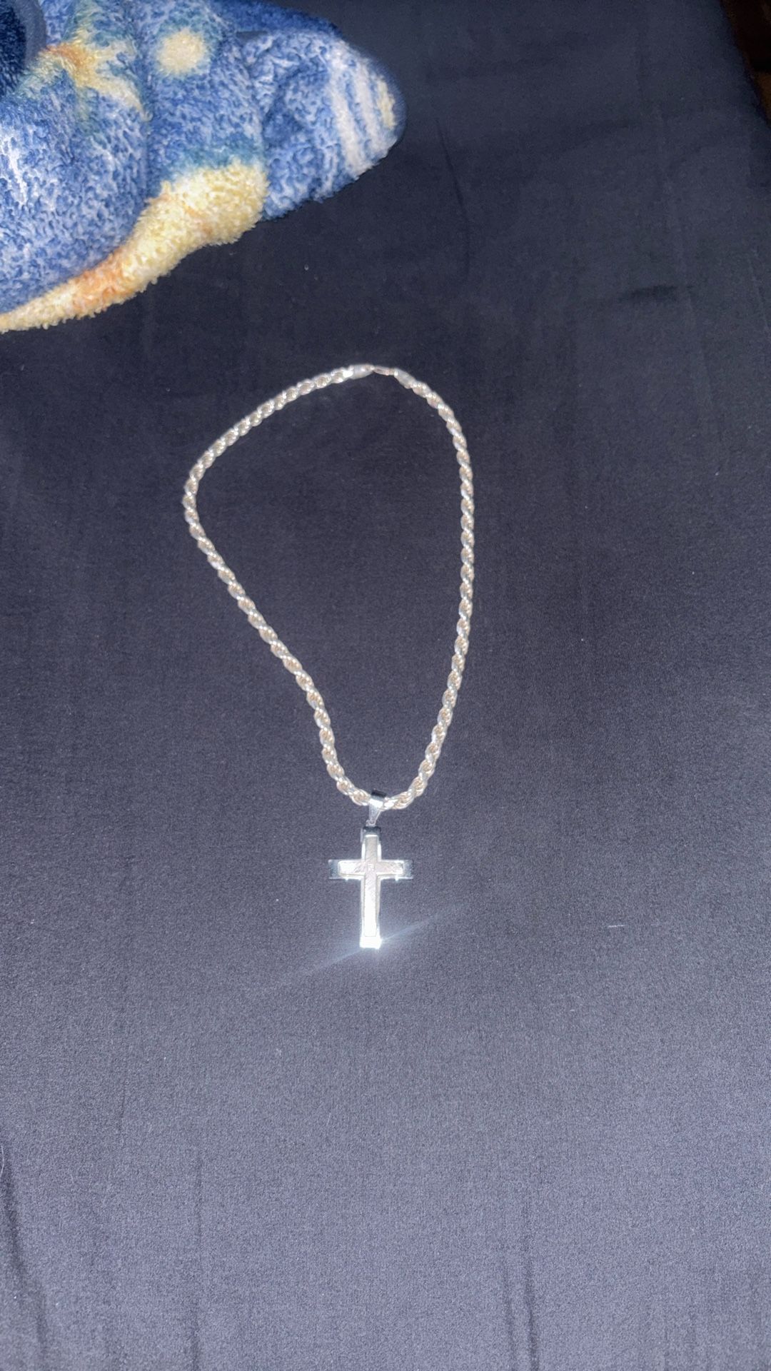 Cross Pendant W/Diamond