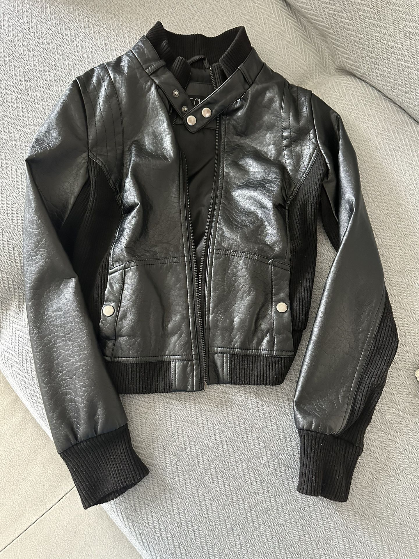 Black Leather Jacket With Cloth Details And Ribbing