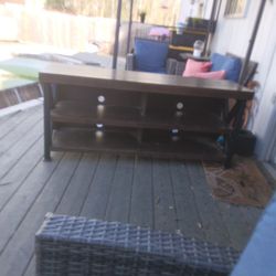 Beautiful TV Stand.   All Solid Wood...Heavy