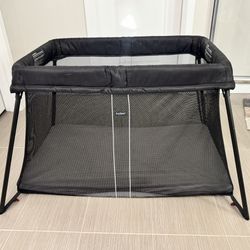 Baby Bjorn Travel Crib