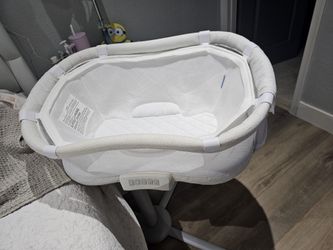 Halo
Halo Bassinest Swivel Sleeper - Premiere Series - Pebble
Regular