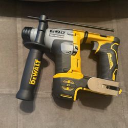 New Dewalt 5/8 SDS Plus Rotary Hammer Only Tool 