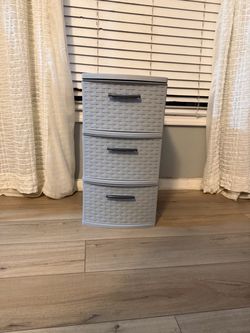 Plastic drawer