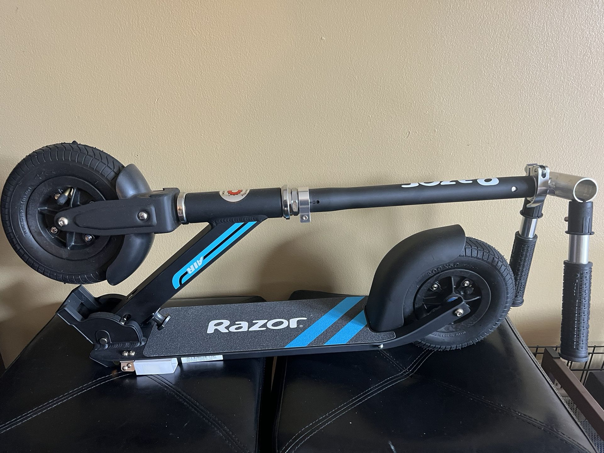 Razor Scooter - A5 Air Kick Scooter  