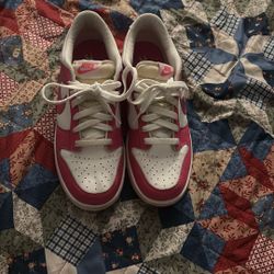 Nike Dunk Low Pink Size:7Y