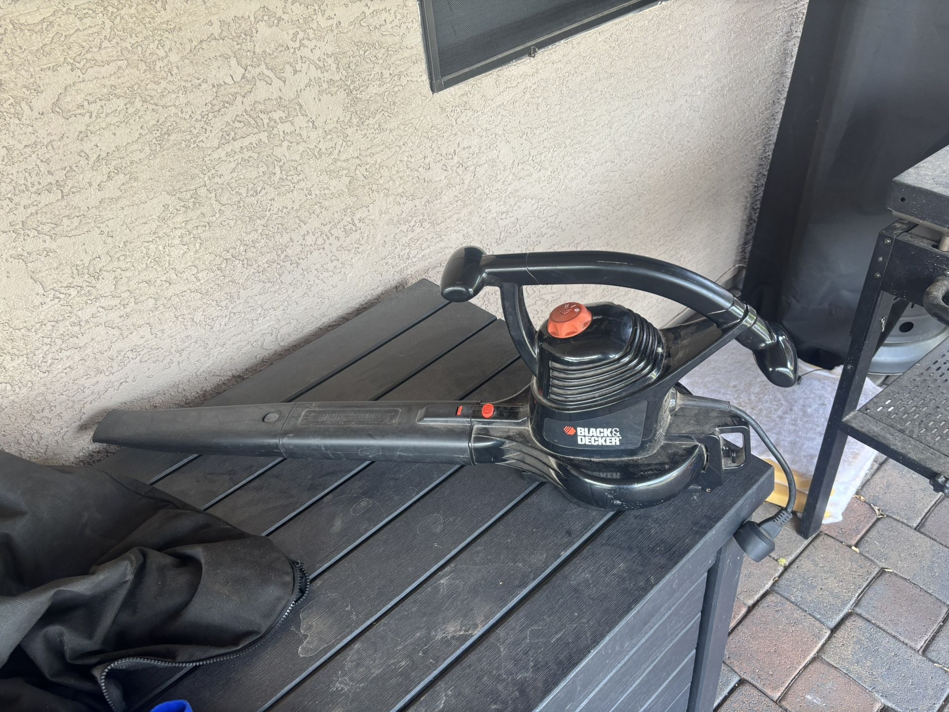 Leaf Blower