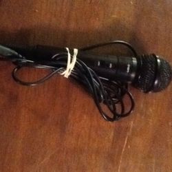 10 different name brand microphones