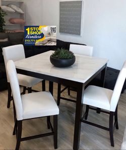 Stylish‼️ 5-Pc Counter Height Dining Table Set