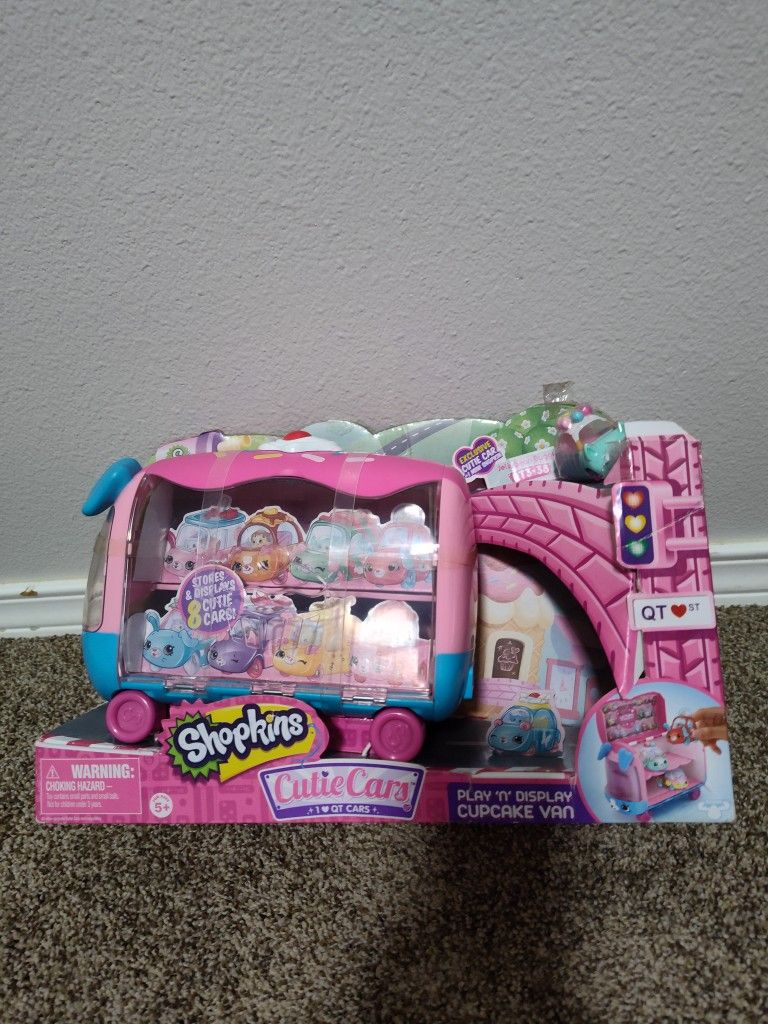 Brand New Shopkins Cutie Cars With One Minnie Shopkins..Age 5+
