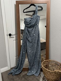 Elegant Sequin Gown In Silver