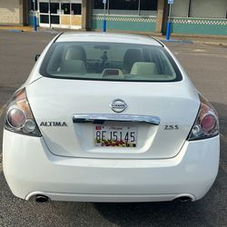Nissan Altima