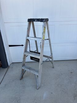 Ladder 4 feet