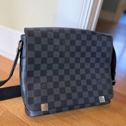 Louis Vuitton District PM Damier Graphite Crossbody Bag N41028