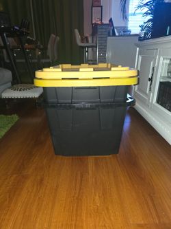 5 total storage containers in great condition  all for one price