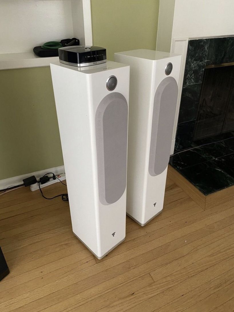 Focal Easy Wireless floor-standing powered speakers with Bluetooth (white)(pair)