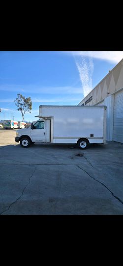 Ford E-Series White Box Truck