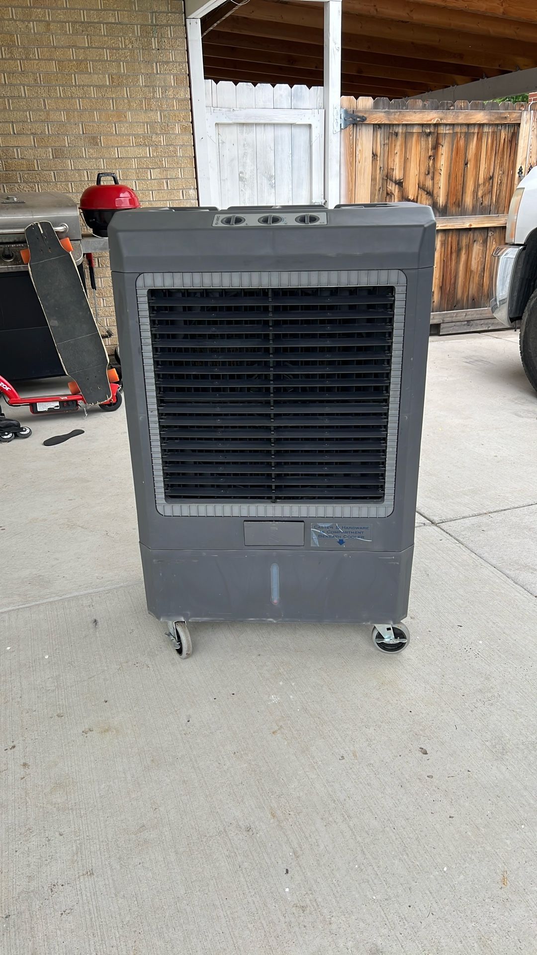 Hessaire Indoor and Outdoor Use Portable 1,600 Square Foot Cooling Area, Evaporative Swamp Air Cooler with 3 Fan Settings, Gray
