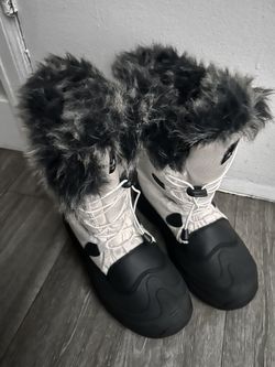 Snow Boots