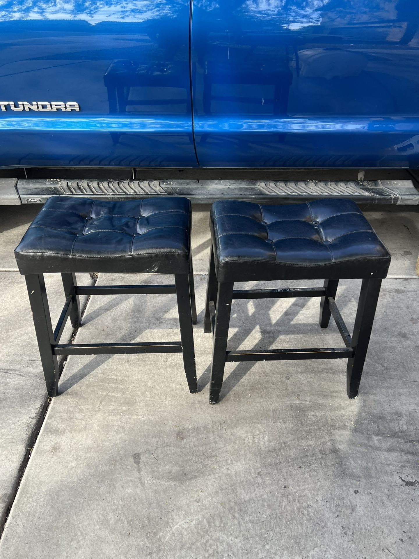 2 Bench Chairs