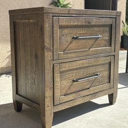 NEED GONE! Brown Nightstand, Driftwood Finish ✿ Wallace & Bay ✿ Pickup In La Puente, CA