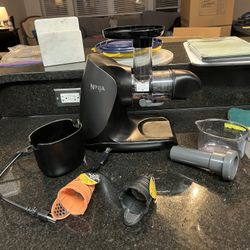 Ninja cold press Juicer