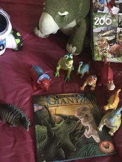 Dinasour Bundle /Fisher Price Robot Plus Dinasaur Wall Mirrors