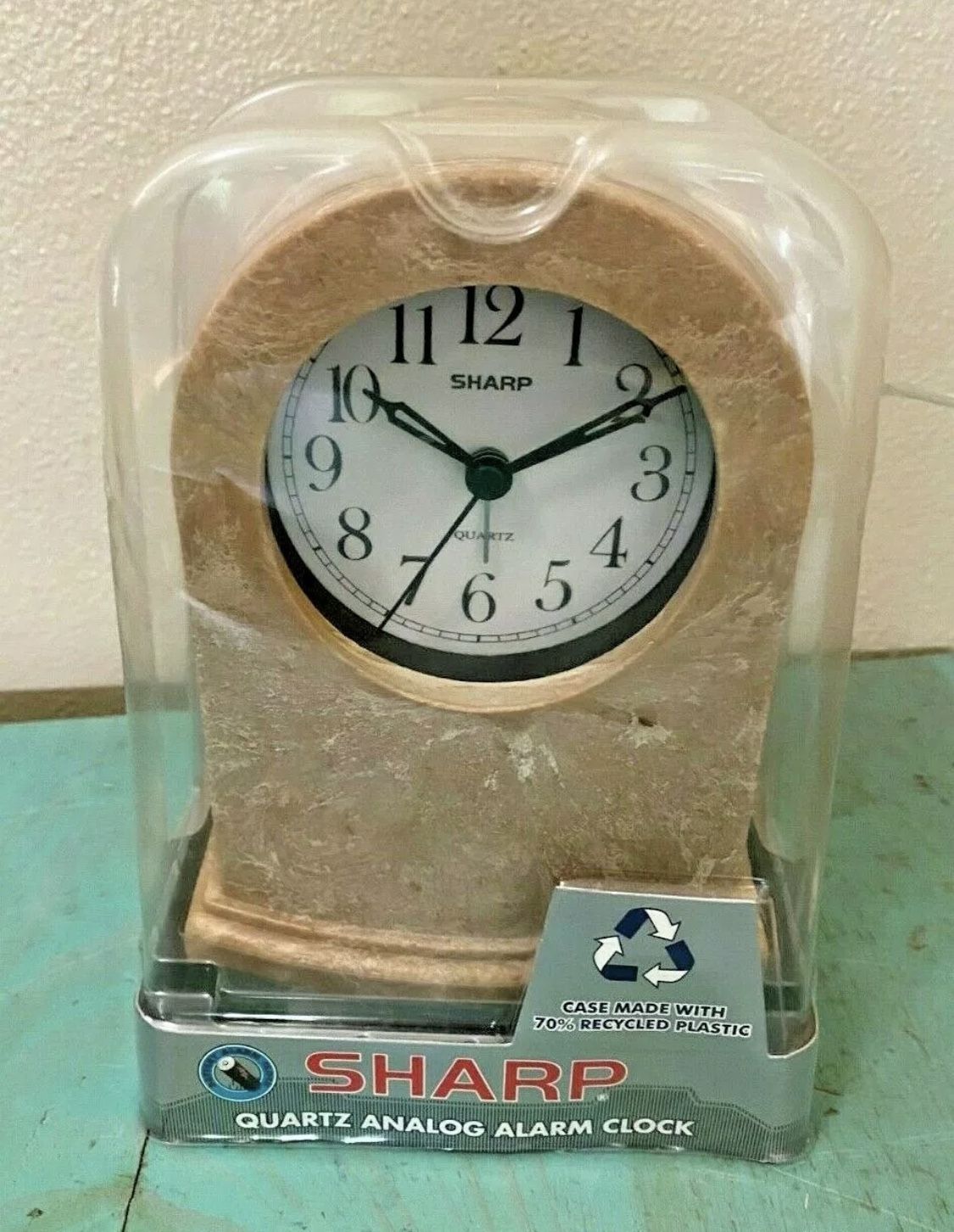 Sharp SPCH201 Quartz Analog Alarm Clock Eco-Friendly Glass Lens NEW