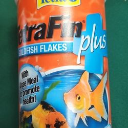 New/sealed Tetra Fin + Goldfish Flakes