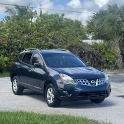2014 Nissan Rogue – Clean and Well-Maintained