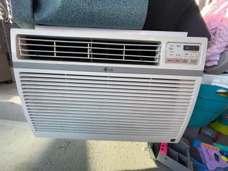 LG Air conditioner 24000 BTU