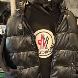 New Set Of Puffer Vest, Beanie And Hoodie Sold Together 