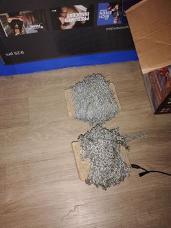 Two rolls of chains.estimated length is 50 ft each