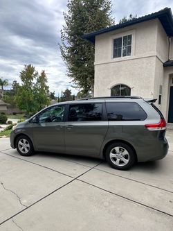2011 Toyota Sienna