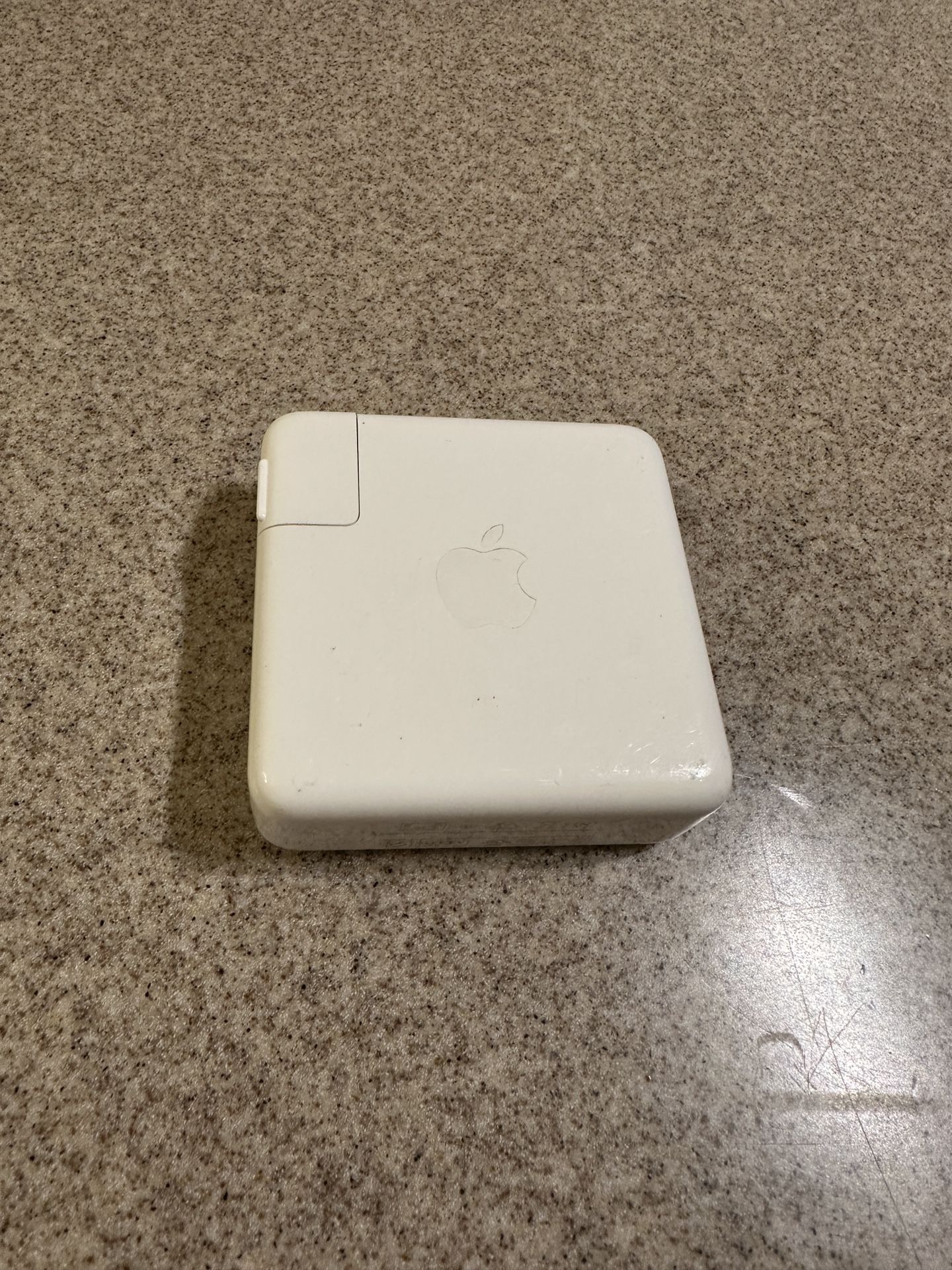 Apple 87 w USB C Power Adapter, Used