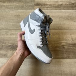 Air Jordan 1 Retro High OG Stealth 