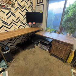Desk For Sale (Perfect Condition) 