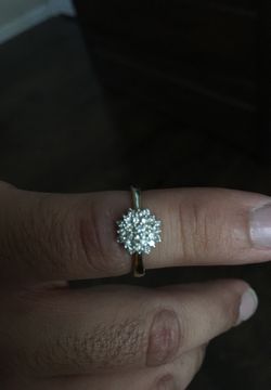 1/2 carrot 10k gold ring size 6