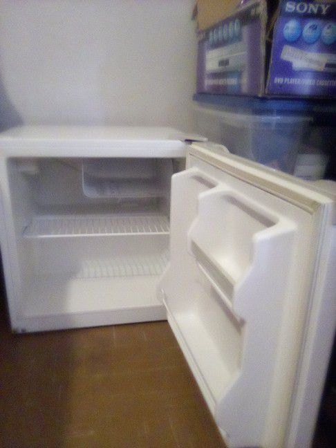 Refrigerator/Mini