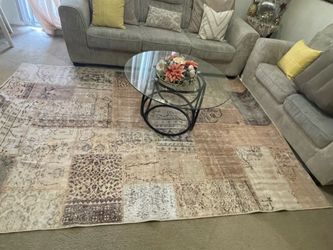 Elegant rug for the living room or bedroom; I only unrolled it to take the photo. It is very large—6x9 feet.