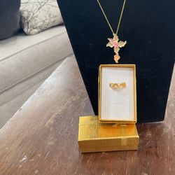  Beautiful Necklace And  A Ring Set/gift Box